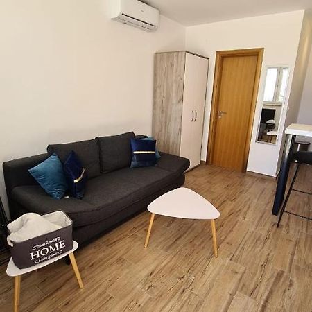 Studio Apartman Kiara Bol Exterior foto