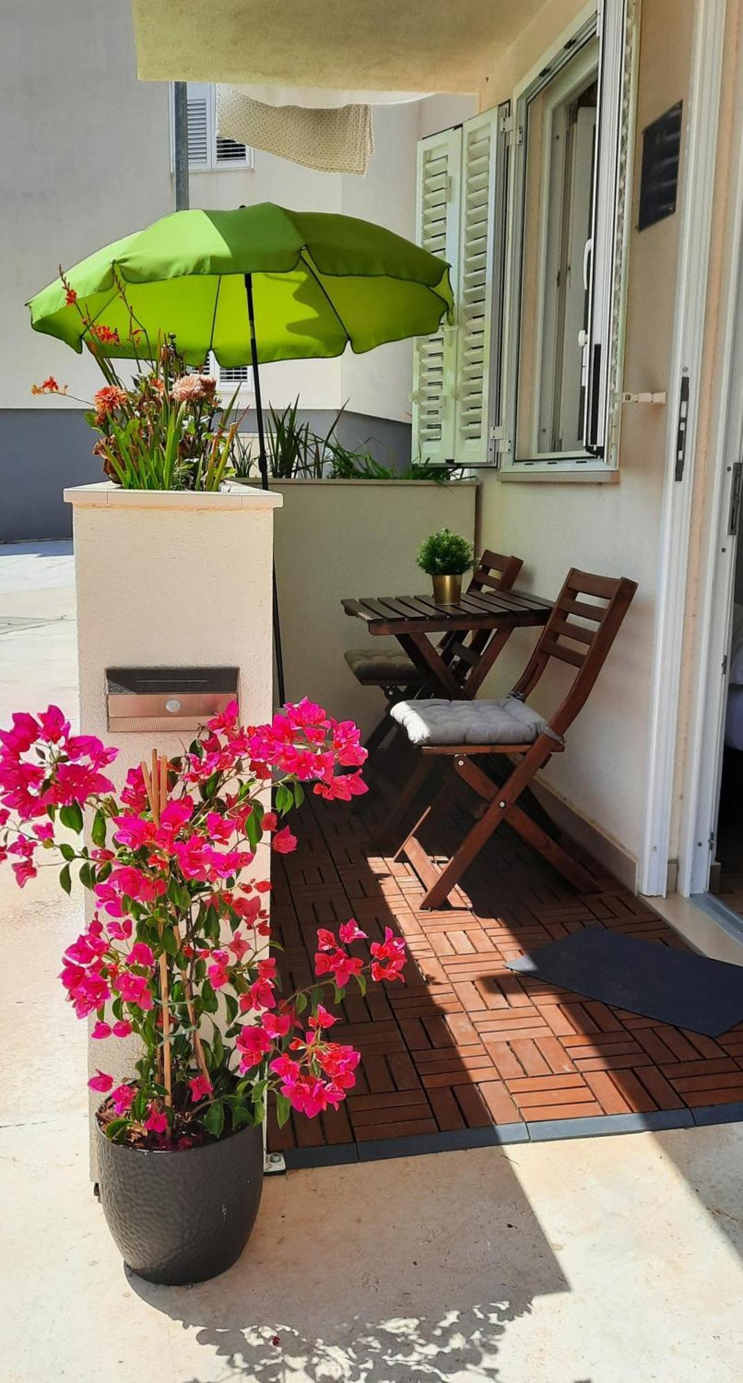 Studio Apartman Kiara Bol Exterior foto